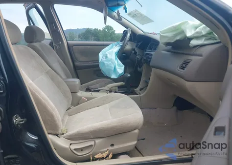 1998 Nissan Altima Gle/Gxe/Se/Xe z USA, uszkodzony, nr VIN 1N4DL01D8WC160134